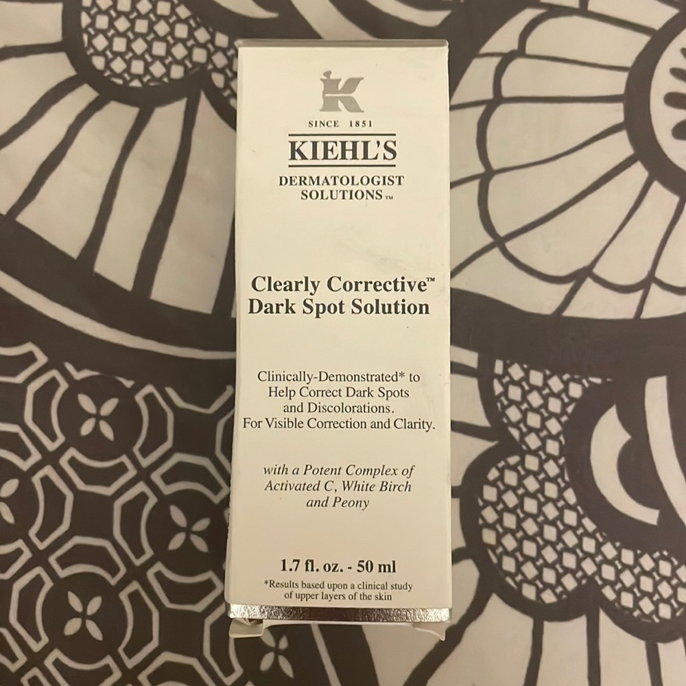 Kiehls Clearly Corrective Dark Spot Solution